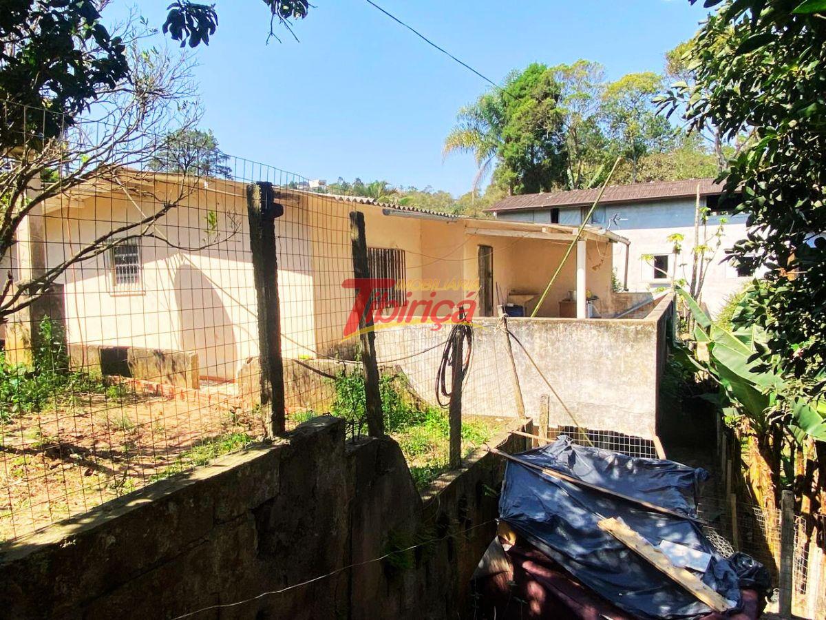 CASA COM POMAR – 1.200m² – R$ 220 MIL